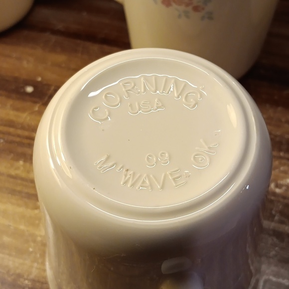 4 Corelle English Breakfast coffee ☕️ cups - Picture 2 of 3